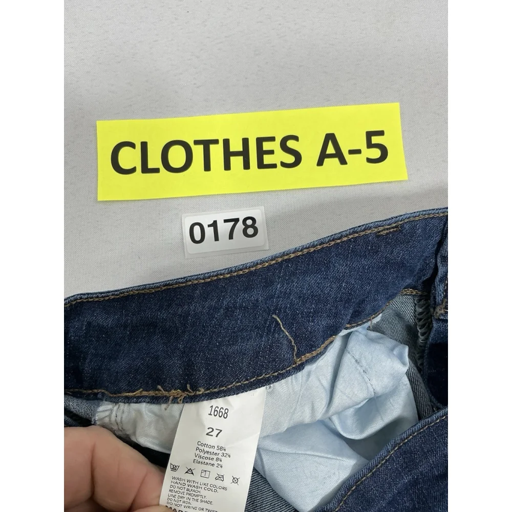 Womans Excellent Condition Flared Leg Blue Jeans Stretch Size 27 0178/A-5